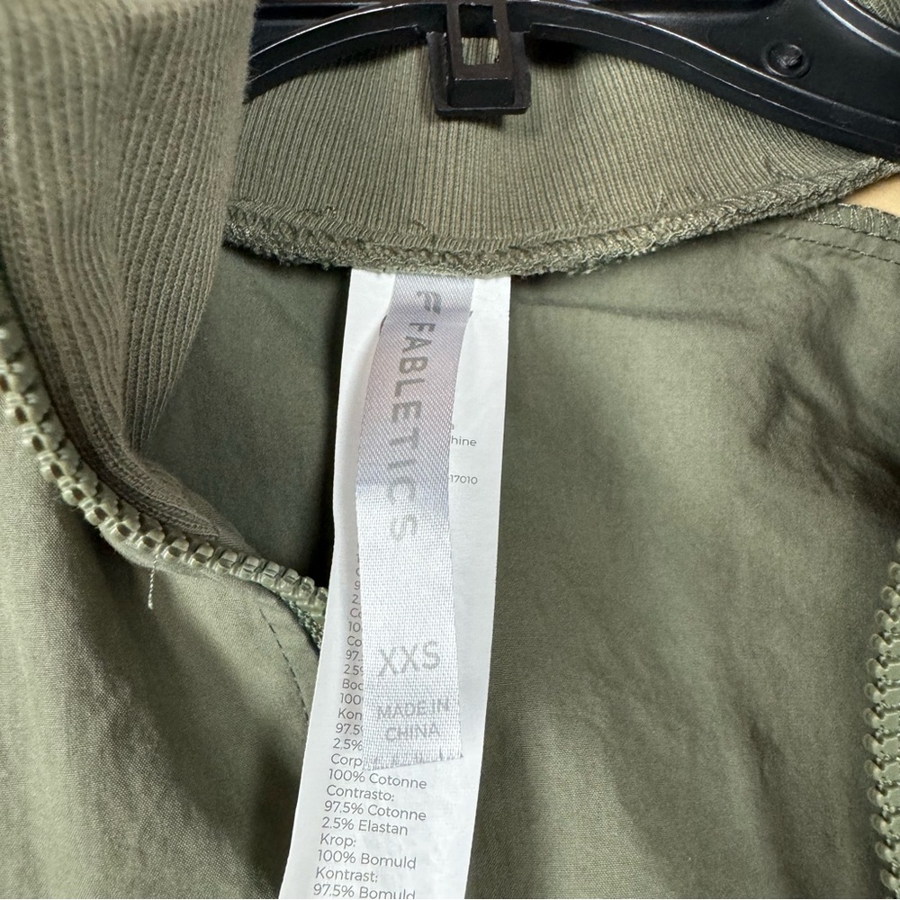 Fabletics Jacket Coat Windbreaker Jayda Woven Oli… - image 5